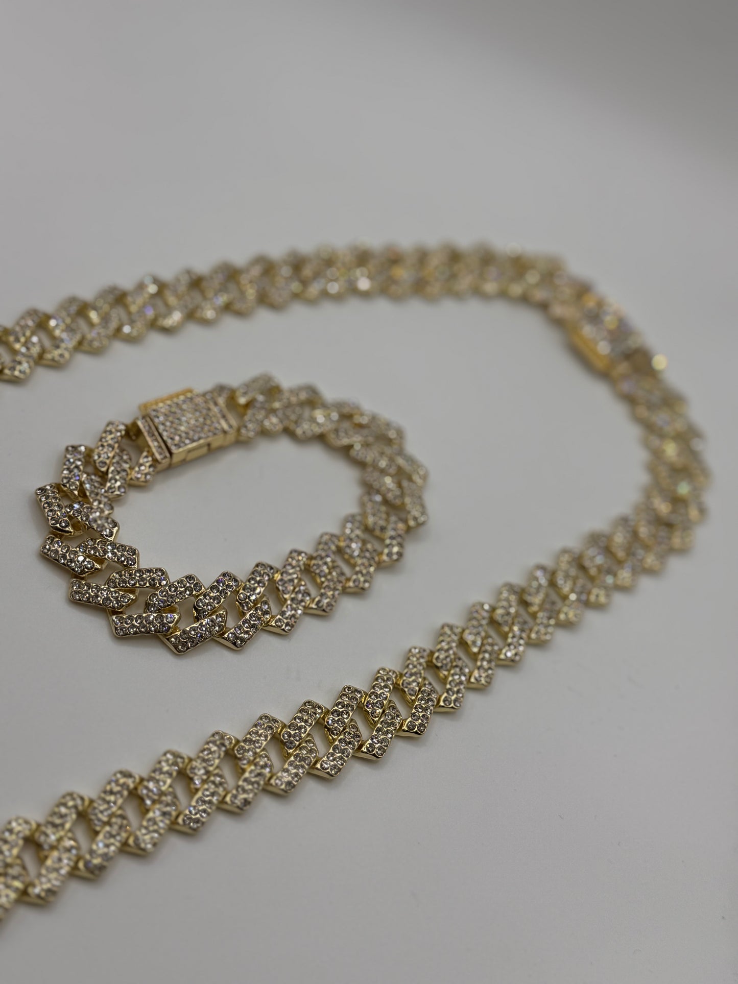 Royal Cuban Chain Set