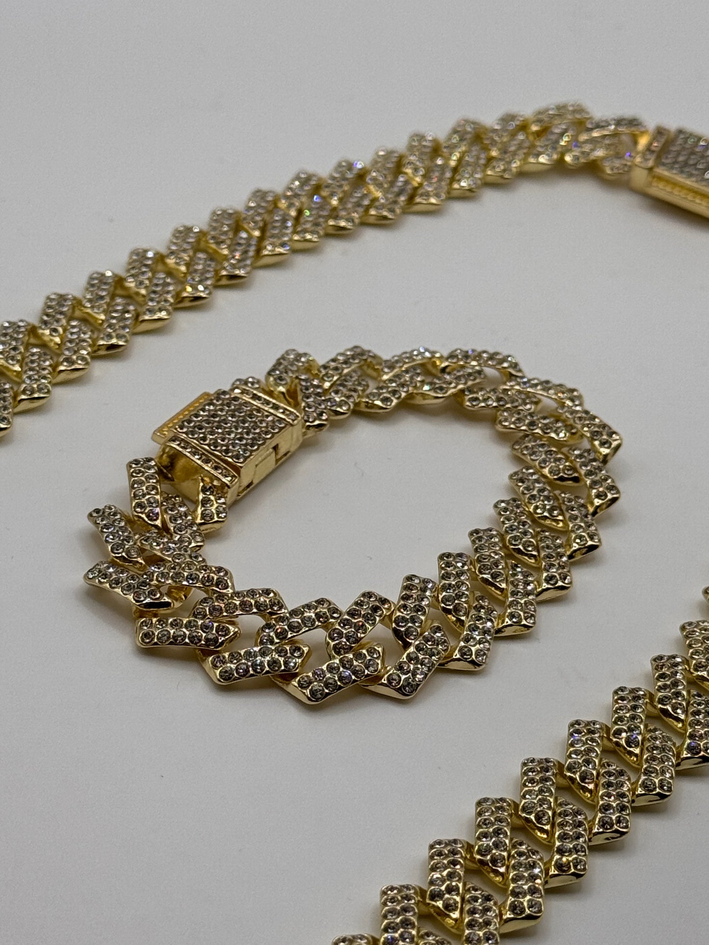 Royal Cuban Chain Set